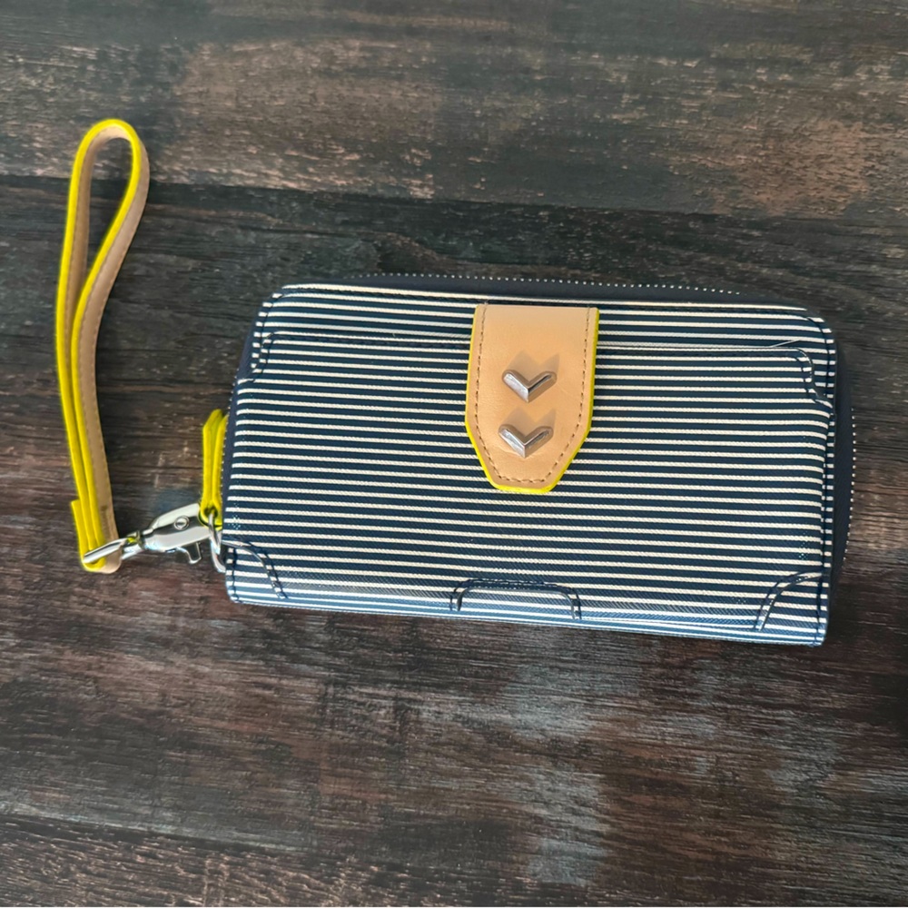 Stella & Dot Wristlet